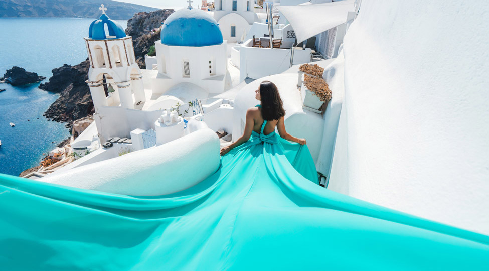 flying_dress_photo_shoot_santorini_greece_book_package_vanillasky6.jpg