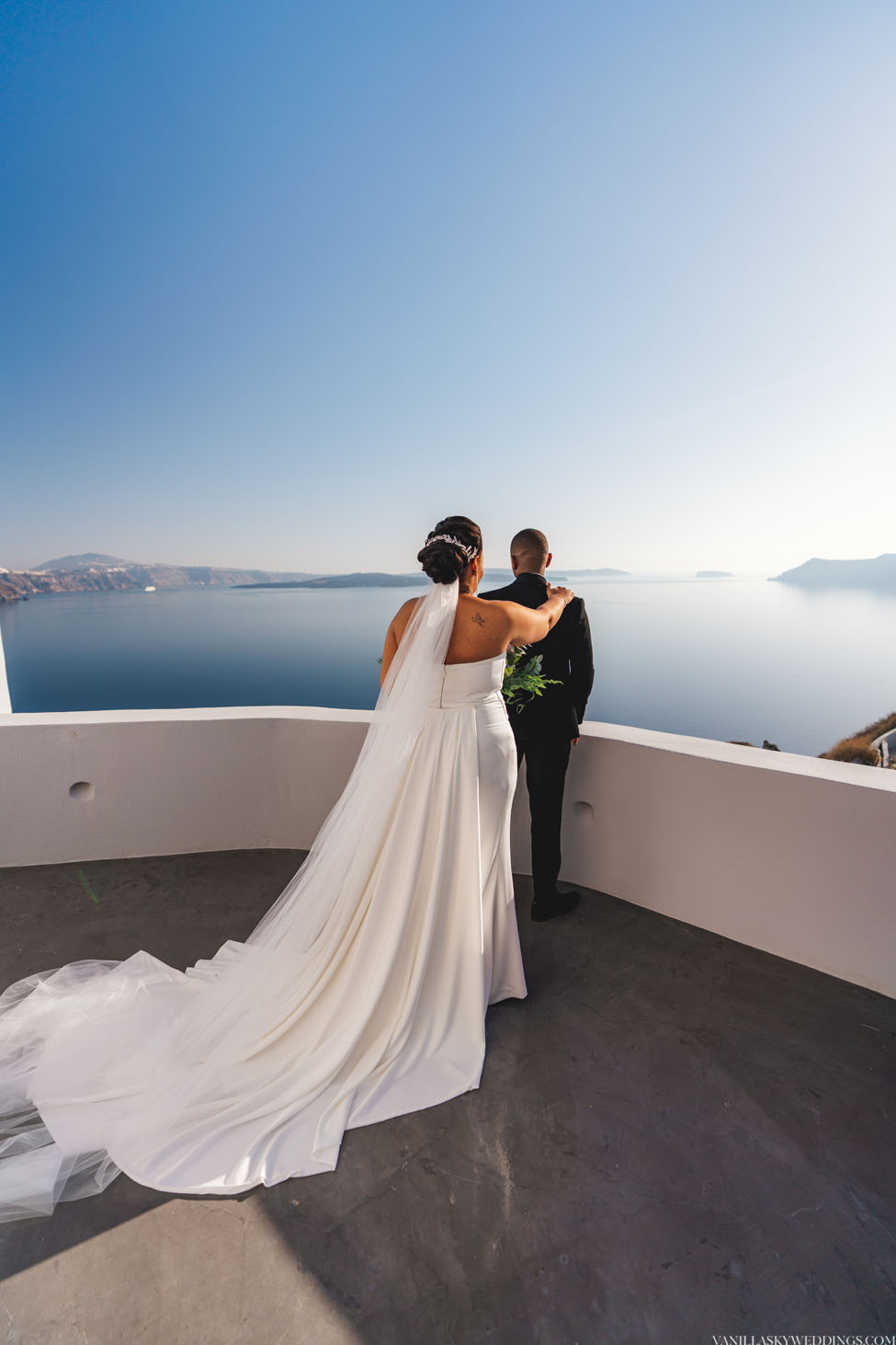 santorini-elopement-andronis-luxury-suites-oia-ceremony