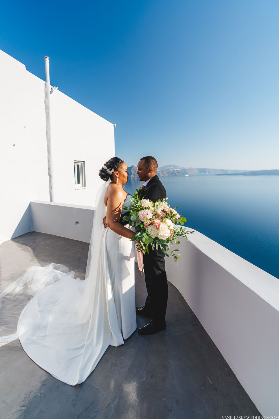 santorini-elopement-andronis-luxury-suites-oia-ceremony