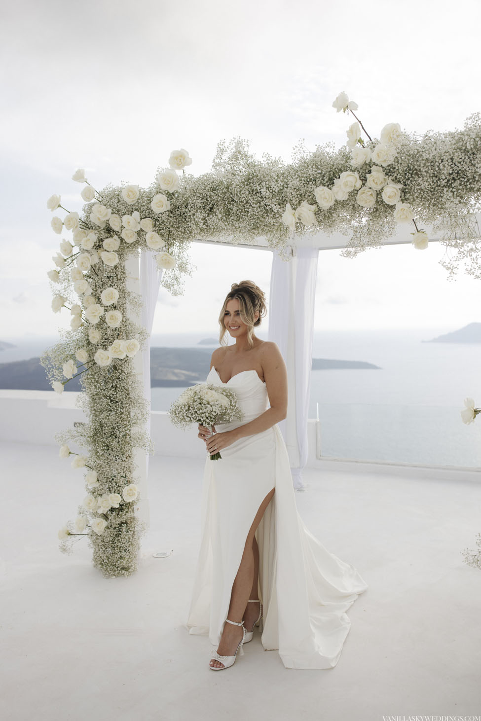 h&h_dreamy_elopement_dana_villas_location_santorini_greece