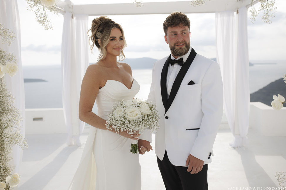 h&h_dreamy_elopement_dana_villas_location_santorini_greece