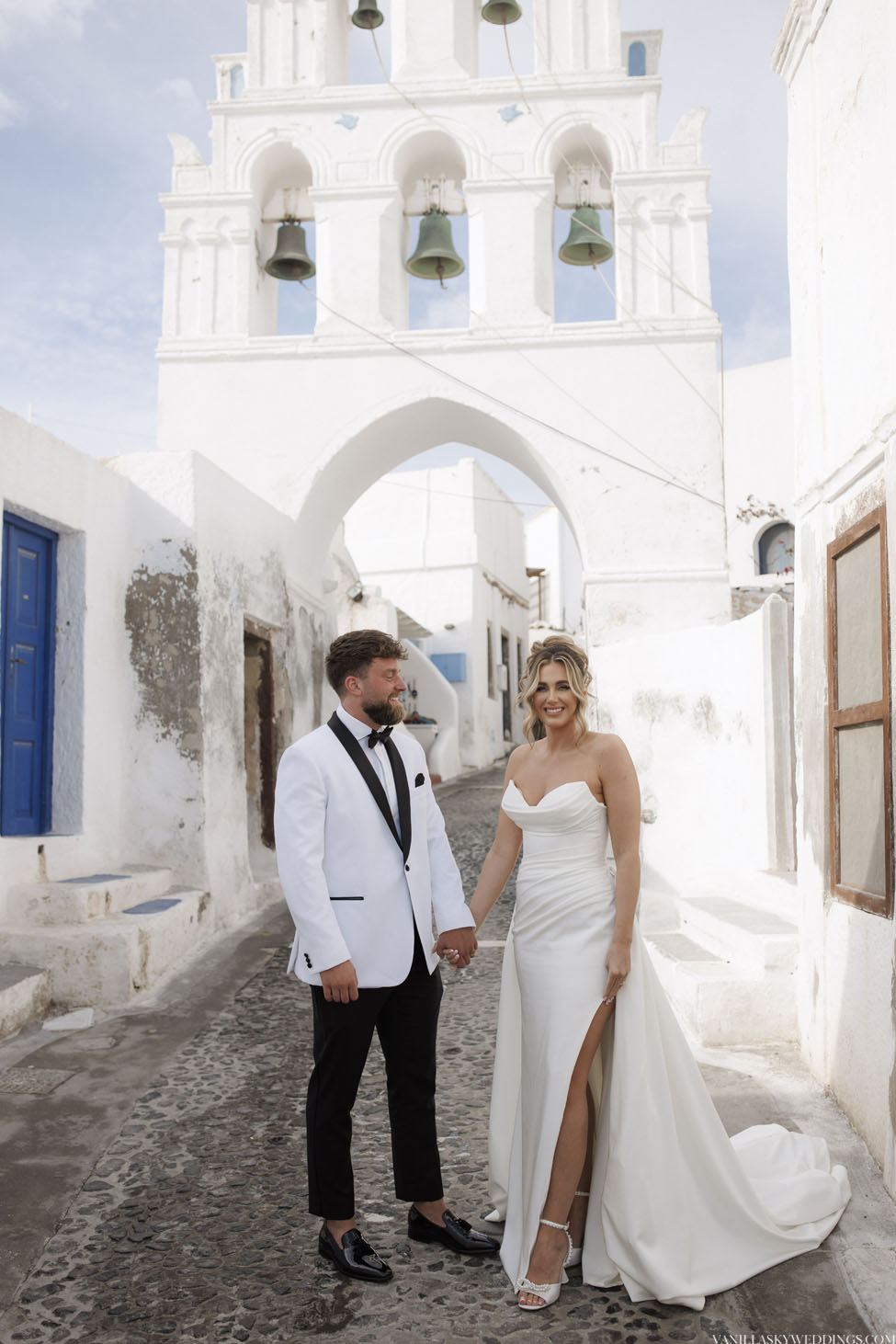 h&h_dreamy_elopement_dana_villas_location_santorini_greece