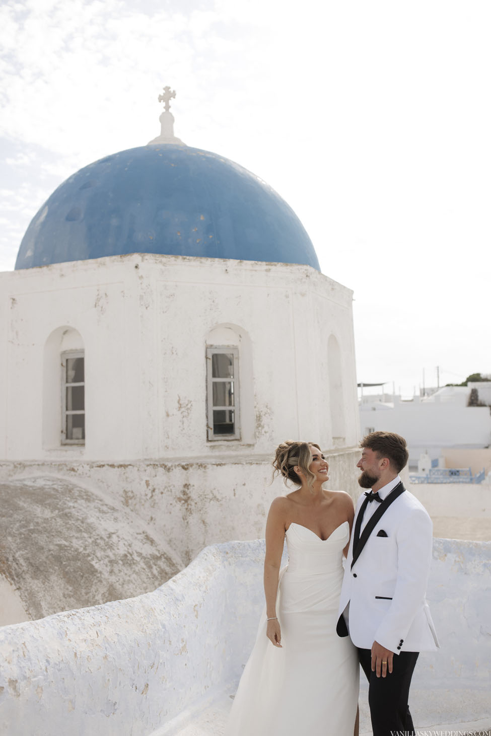 h&h_dreamy_elopement_dana_villas_location_santorini_greece