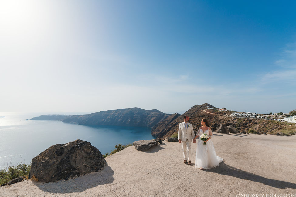 rocabella-hotel-wedding-elopement-infiniti-kiosk-santorini-greece-imerovigli