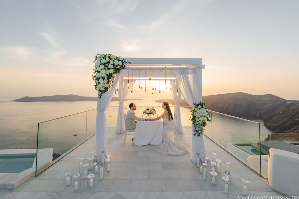 rocabella-hotel-wedding-elopement-infiniti-kiosk-santorini-greece-imerovigli