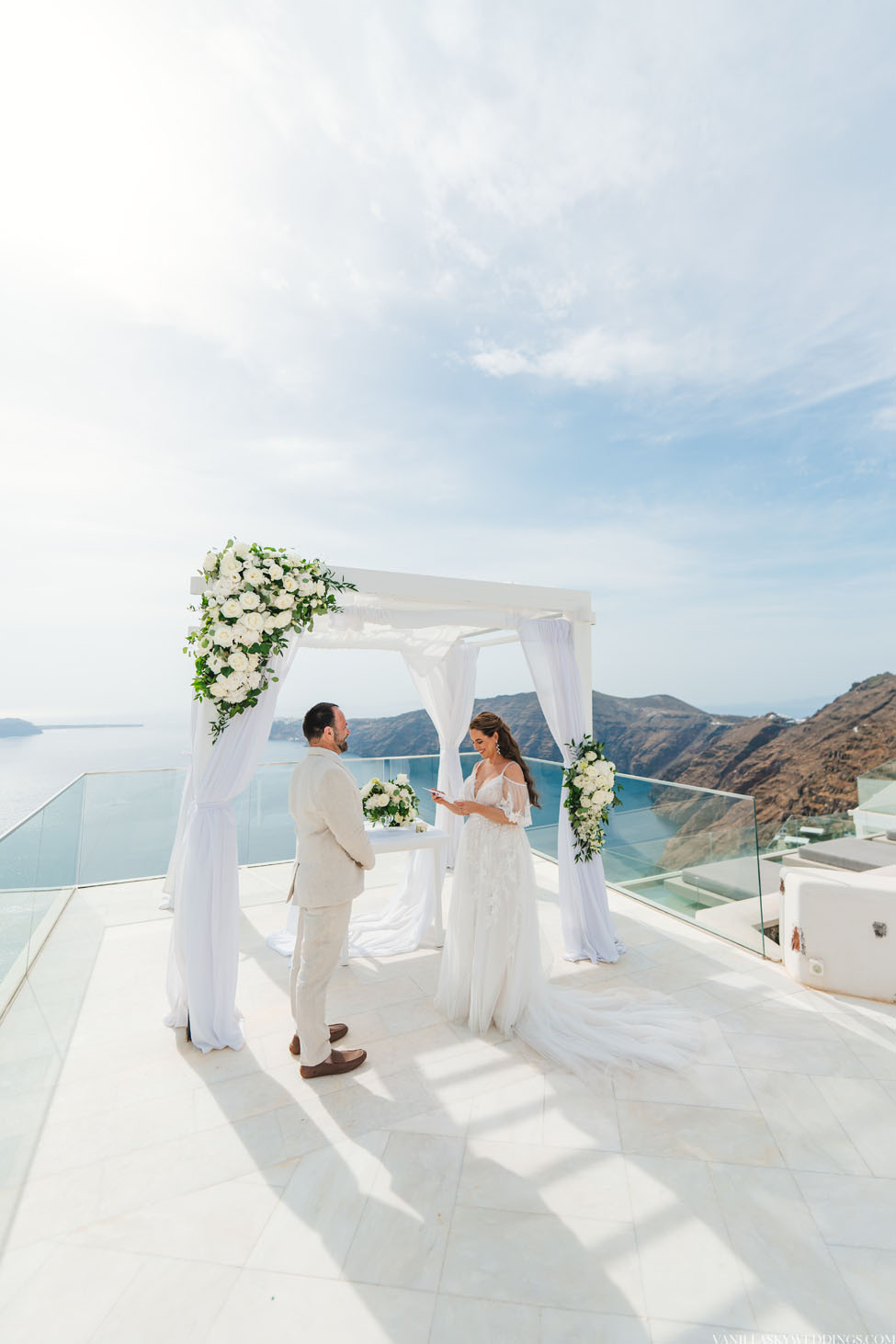 rocabella-hotel-wedding-elopement-infiniti-kiosk-santorini-greece-imerovigli