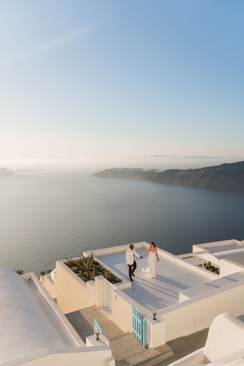 elopement-at-andromeda-villas-hotel-santorini-greece-ceremony