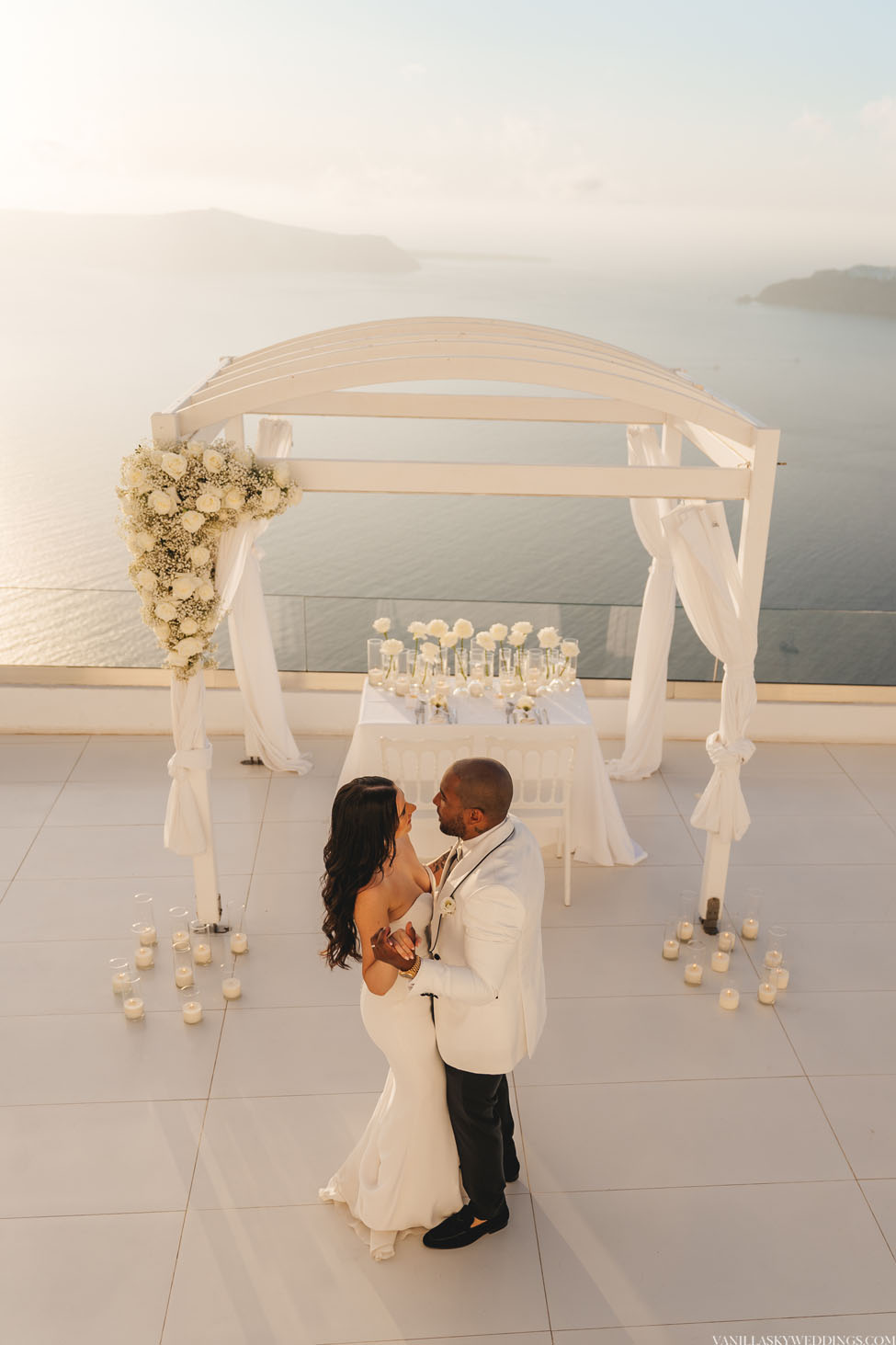 elopement-at-andromeda-villas-hotel-santorini-greece-ceremony