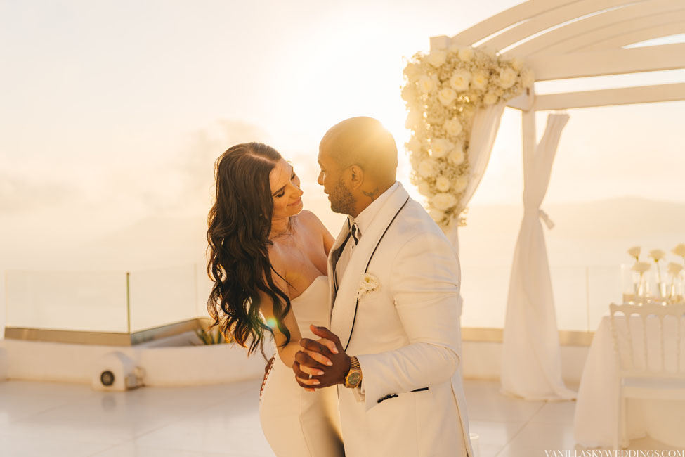 elopement-at-andromeda-villas-hotel-santorini-greece-ceremony