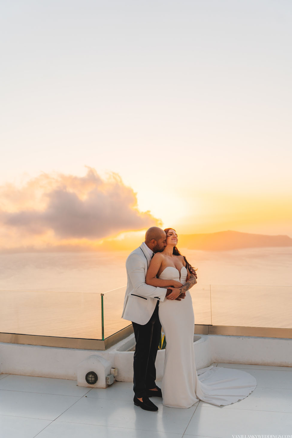 elopement-at-andromeda-villas-hotel-santorini-greece-ceremony