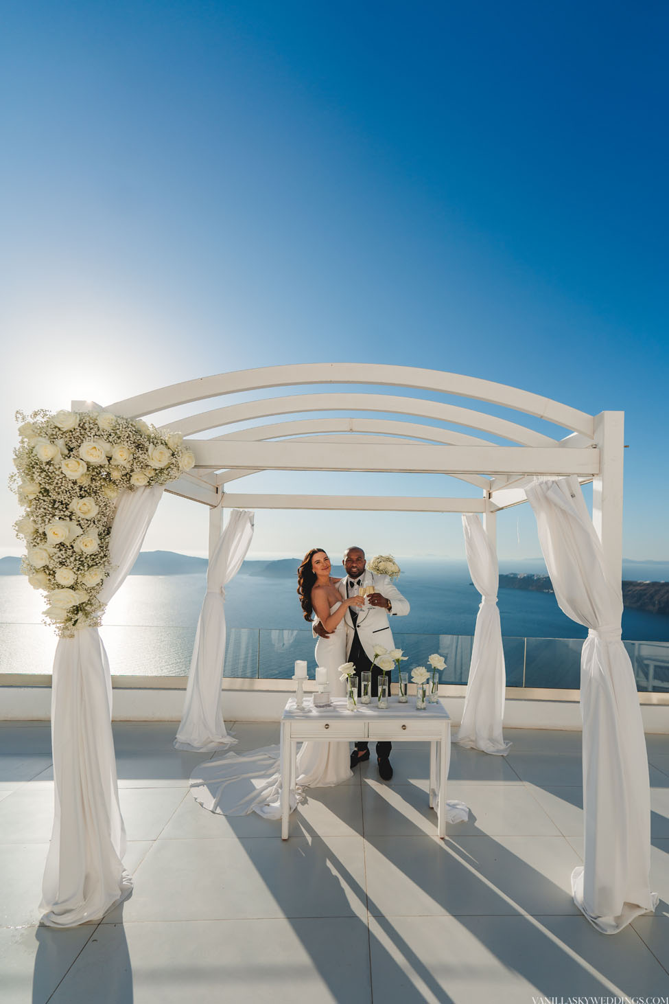 elopement-at-andromeda-villas-hotel-santorini-greece-ceremony