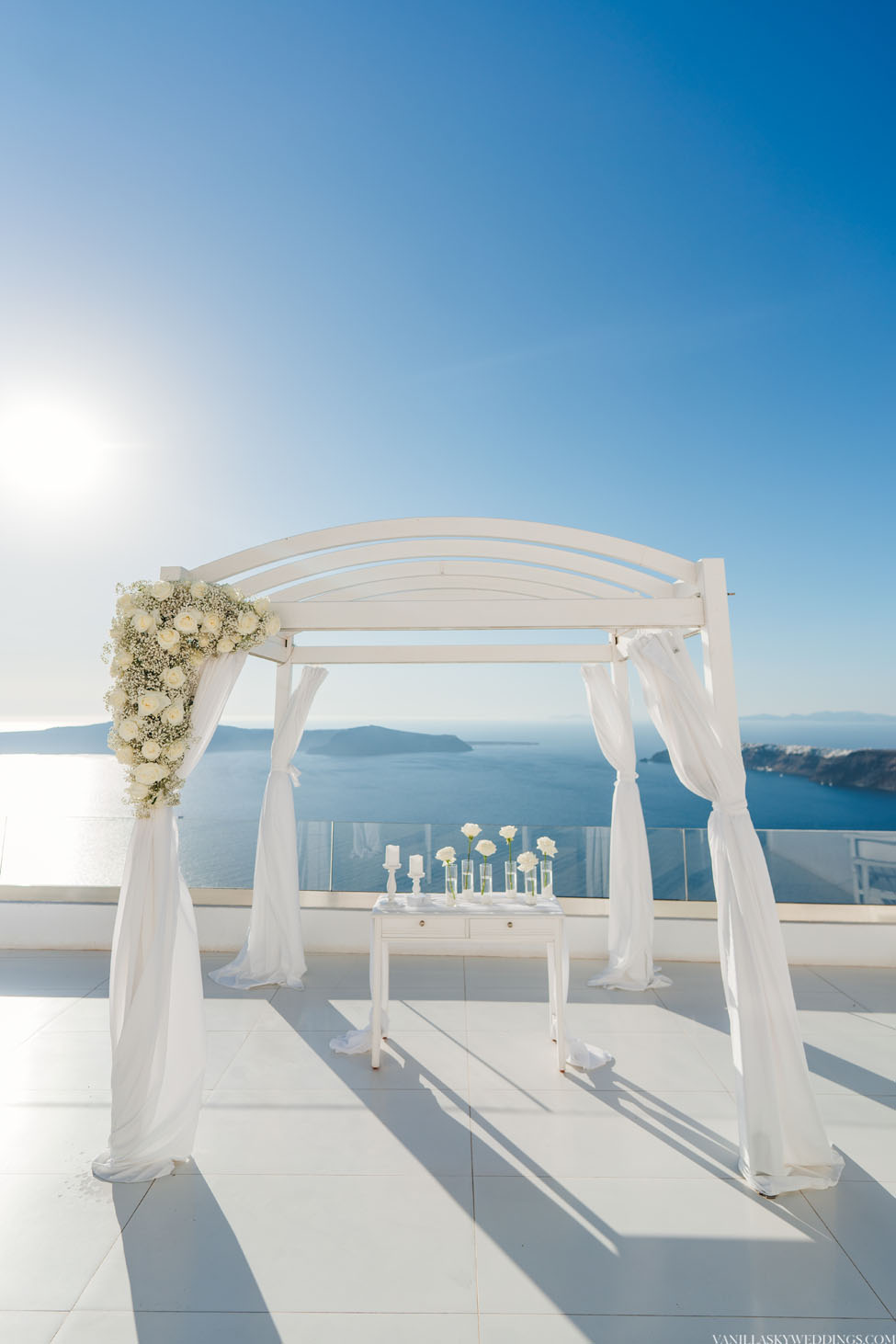 elopement-at-andromeda-villas-hotel-santorini-greece-ceremony