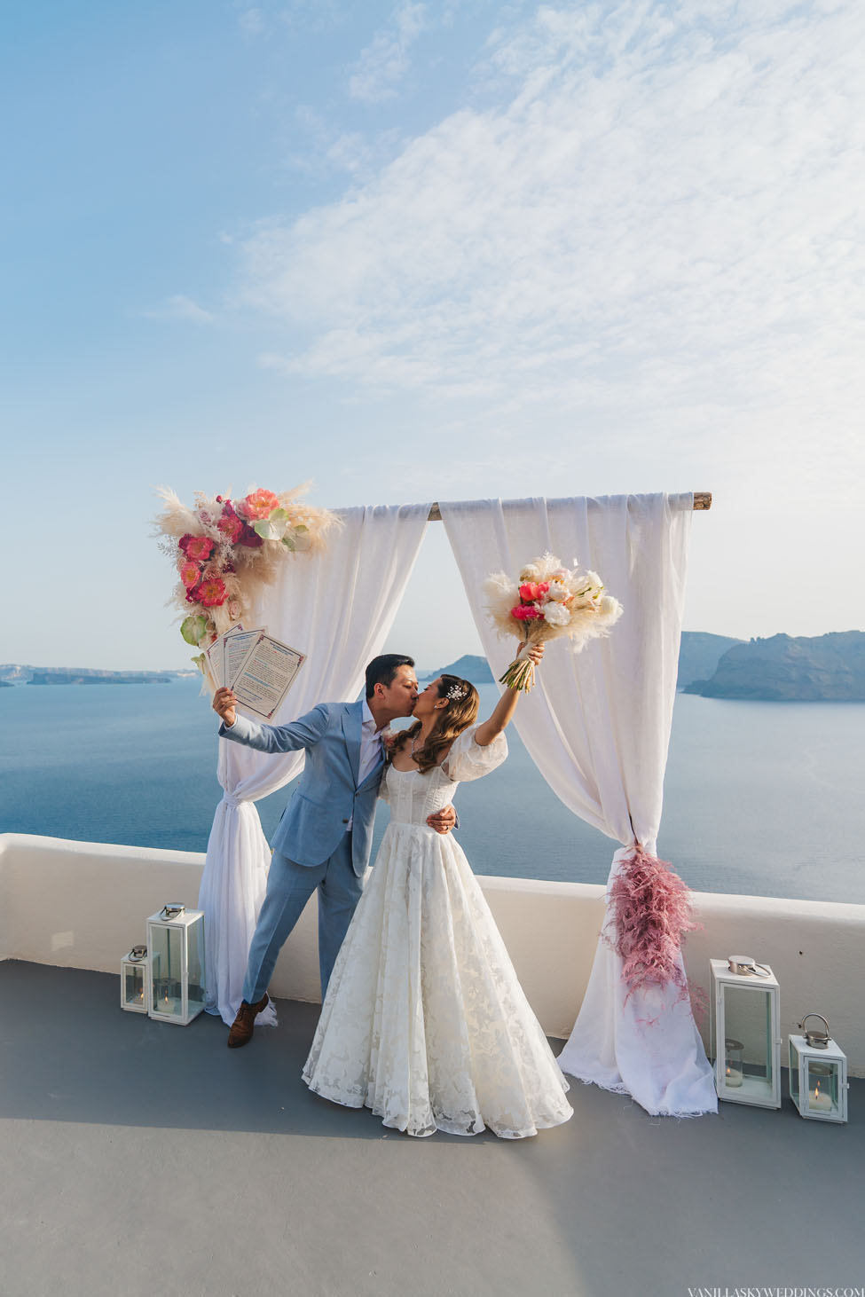 canaves-elopement-wedding-in-santorini-greece-oia