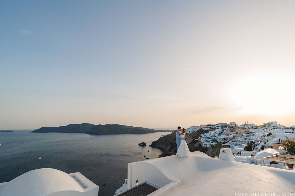 canaves-elopement-wedding-in-santorini-greece-oia