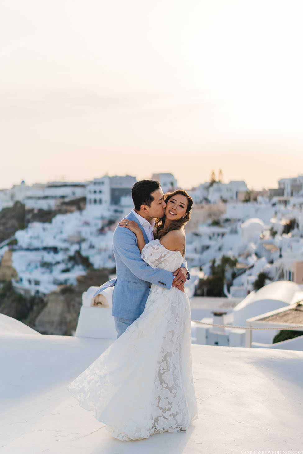 canaves-elopement-wedding-in-santorini-greece-oia