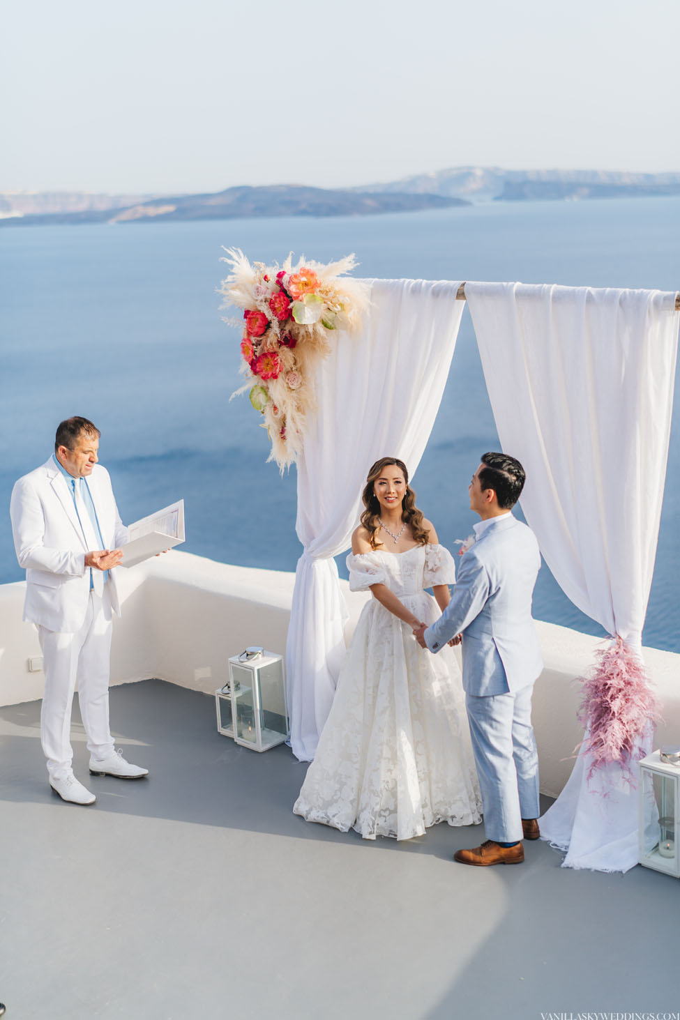 canaves-elopement-wedding-in-santorini-greece-oia