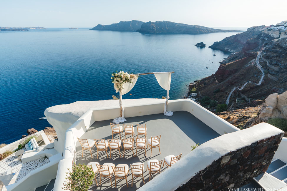 canaves-oia-santorini-greece-destination-wedding-elopement-boho-chic-package-venue