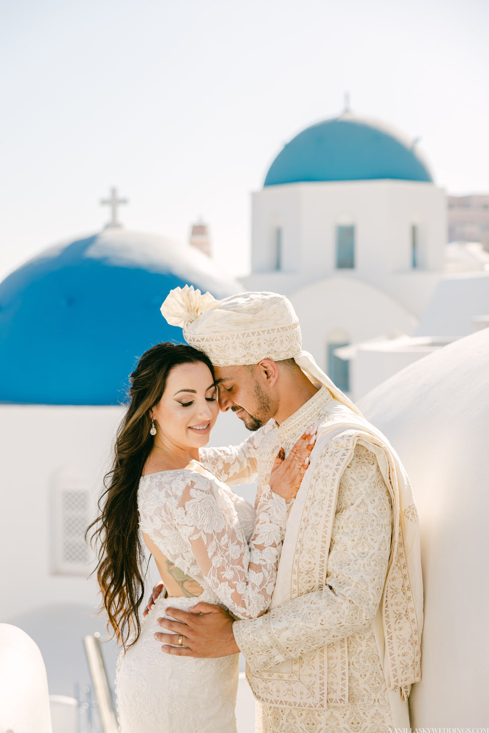 andronis-luxury-suites-oia-santorini-greece-destination-wedding-elopement-boho-chic-package-venue