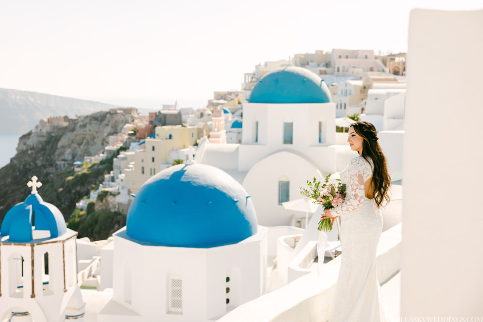 andronis-luxury-suites-oia-santorini-greece-destination-wedding-elopement-boho-chic-package-venue