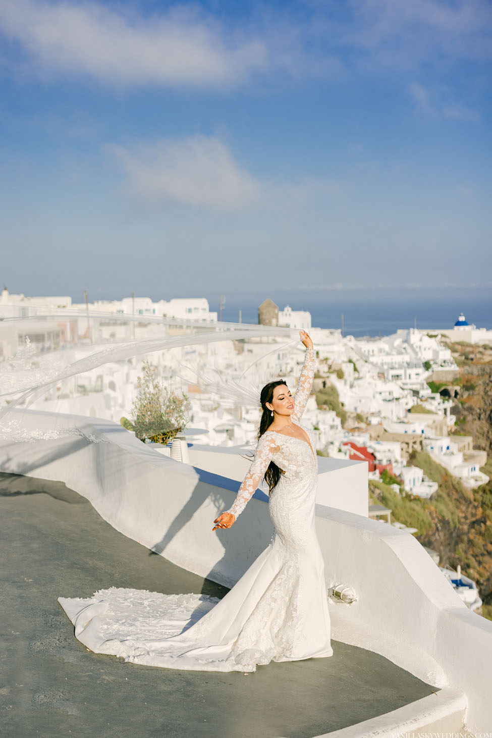 andronis-luxury-suites-oia-santorini-greece-destination-wedding-elopement-boho-chic-package-venue