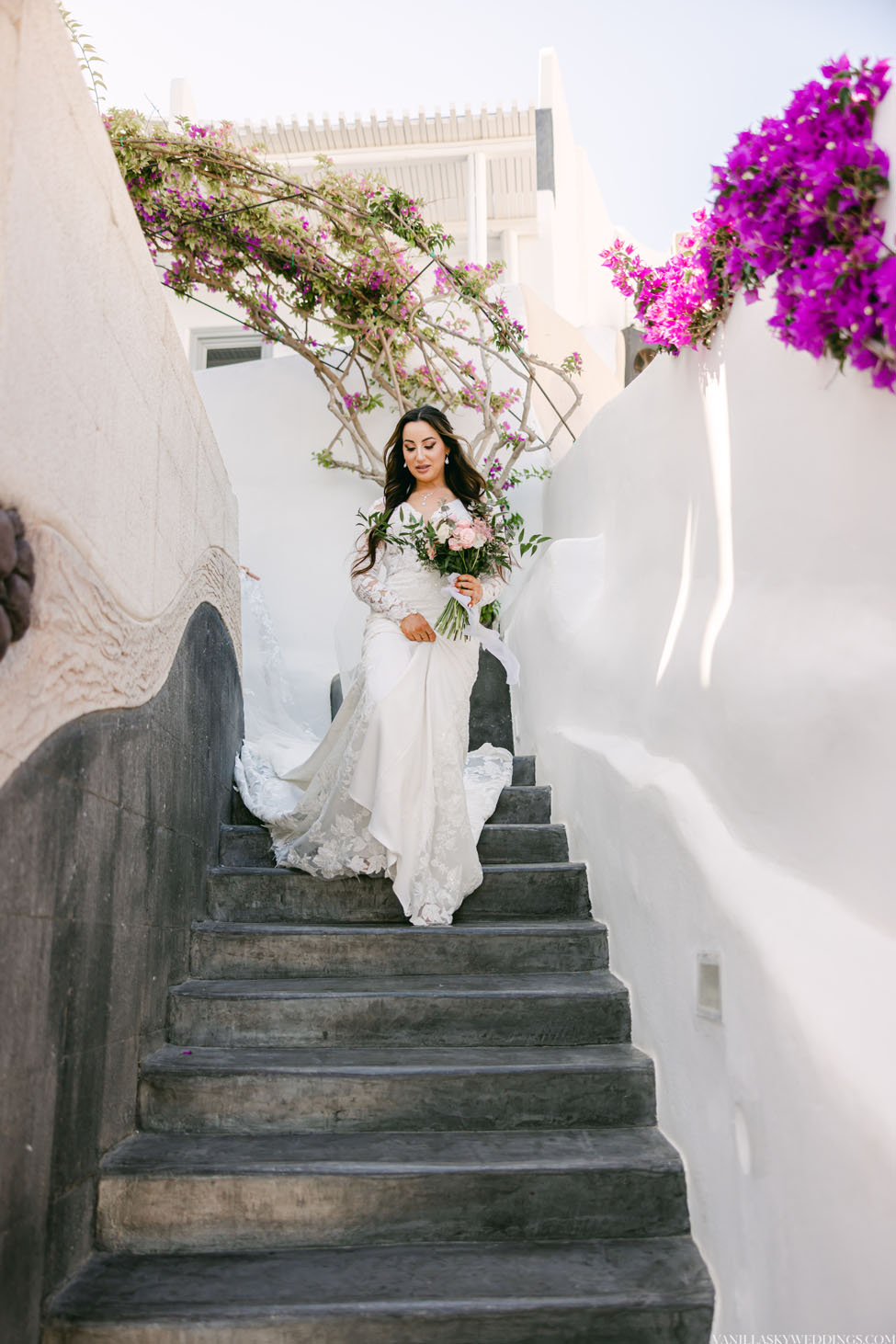 andronis-luxury-suites-oia-santorini-greece-destination-wedding-elopement-boho-chic-package-venue