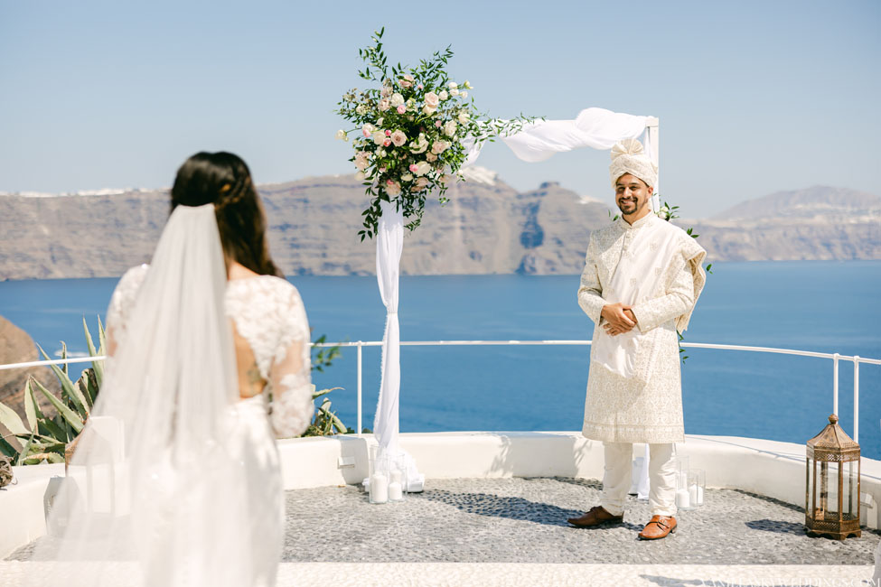 andronis-luxury-suites-oia-santorini-greece-destination-wedding-elopement-boho-chic-package-venue