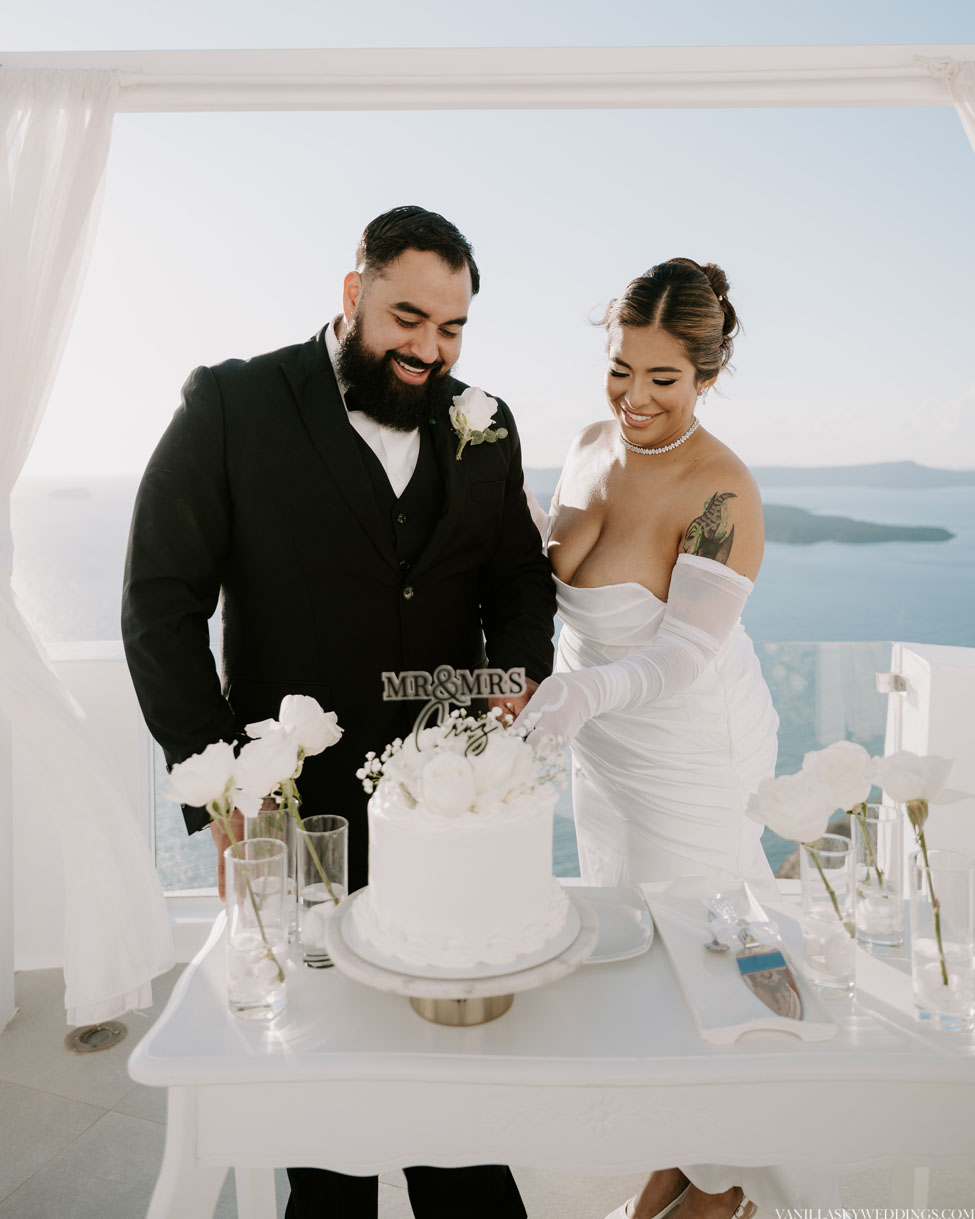 villa-irini-wedding-elopement-santorini-greece