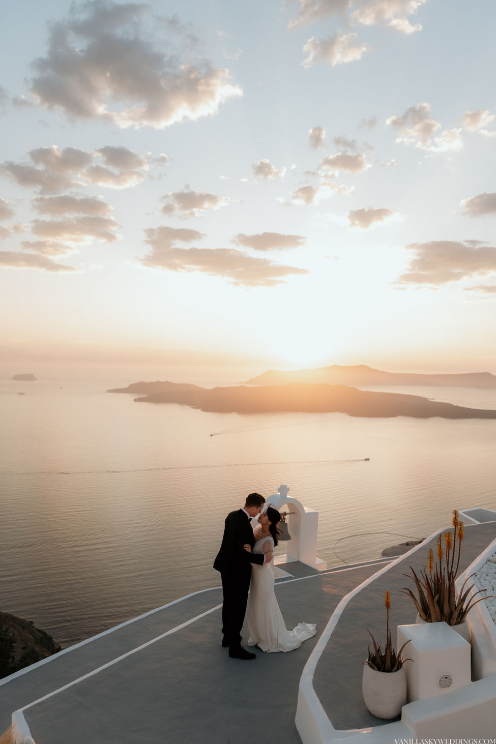 villa-irini-wedding-elopement-santorini-greece-2025-marriage-ceremony-civil