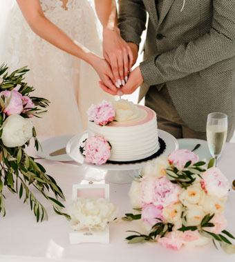 greece_santorini_andromeda_wedding_package_with_guests_vanilla_sky