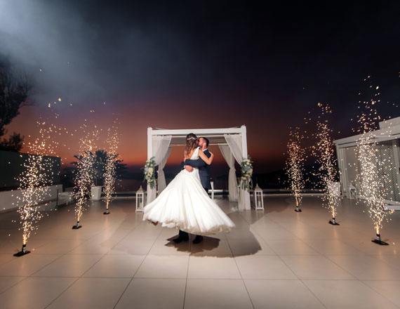 luxury-wedding-in-greece-santorini-le-ciel-vanilla-sky-planner