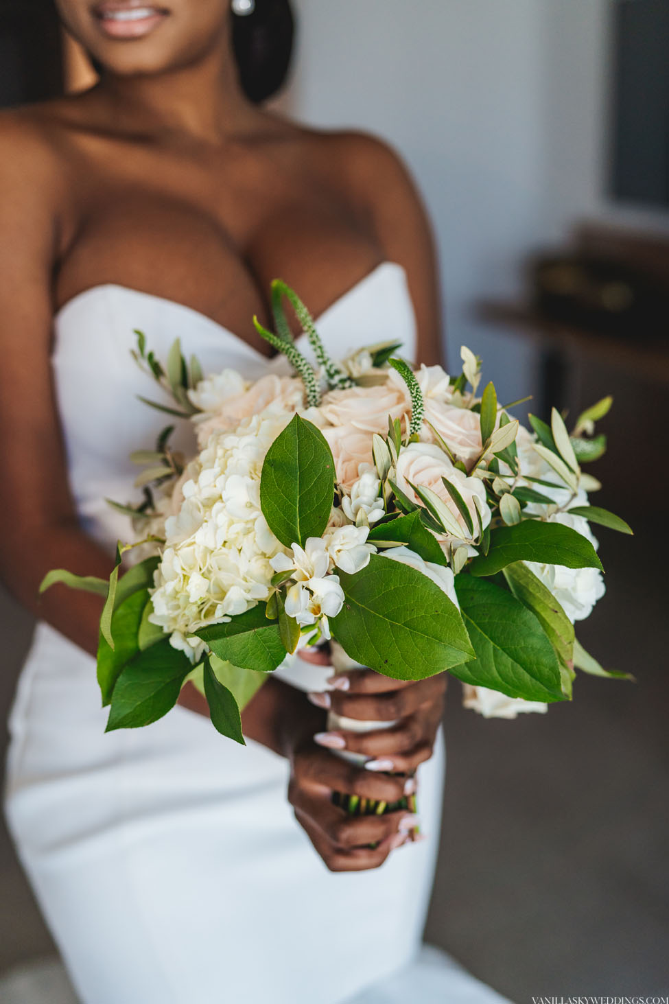 bridal_bouquets_flowers_in santorini_weddings