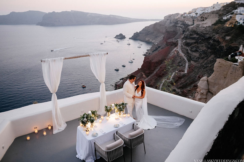 santorini-greece-wedding-package-for-two-persons-at-canaves-oia-suites-panorama-balcony