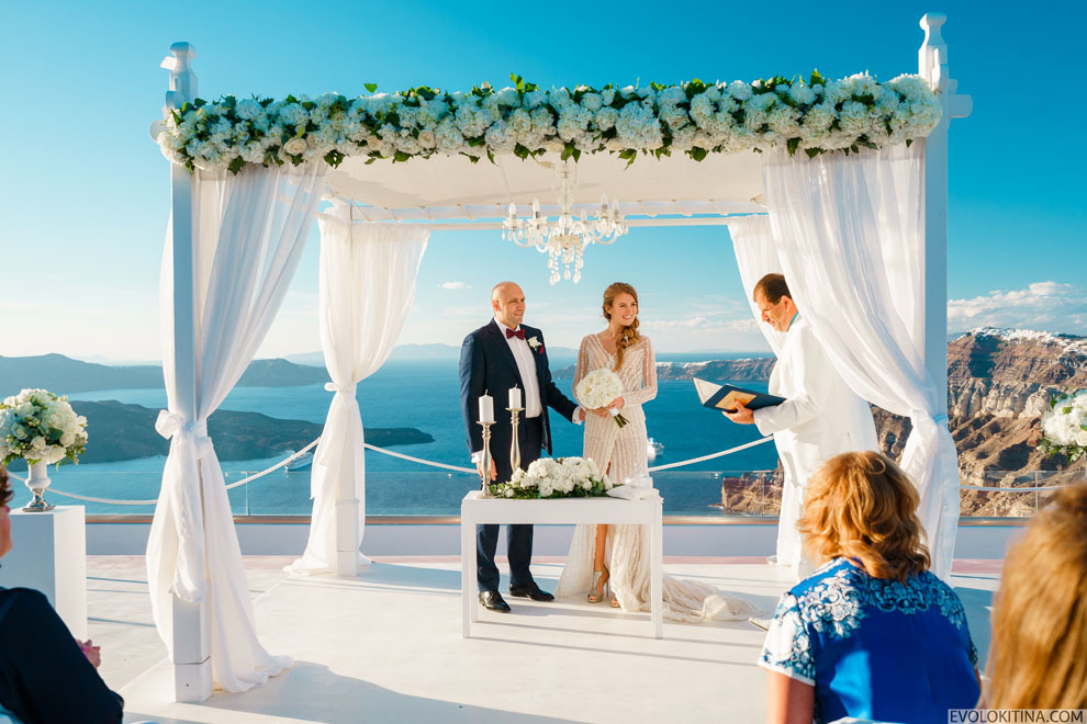wedding-santorini-greece-couple-elopement-planning-coordination-agency