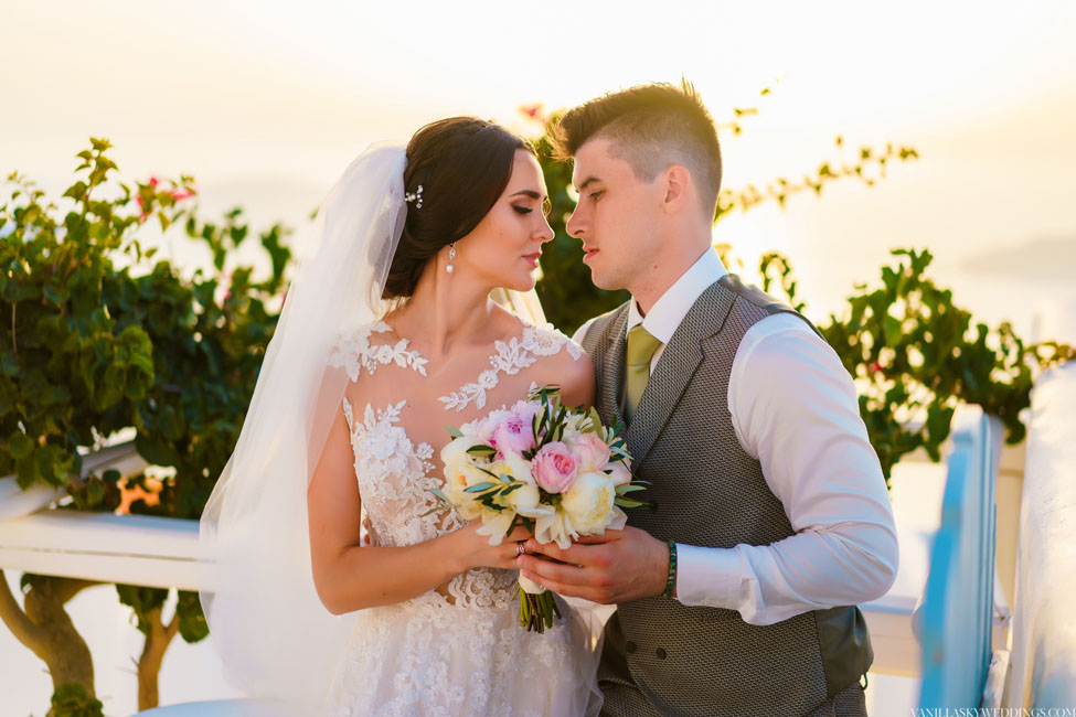 stylish_bouquet_santorini_wedding_greece