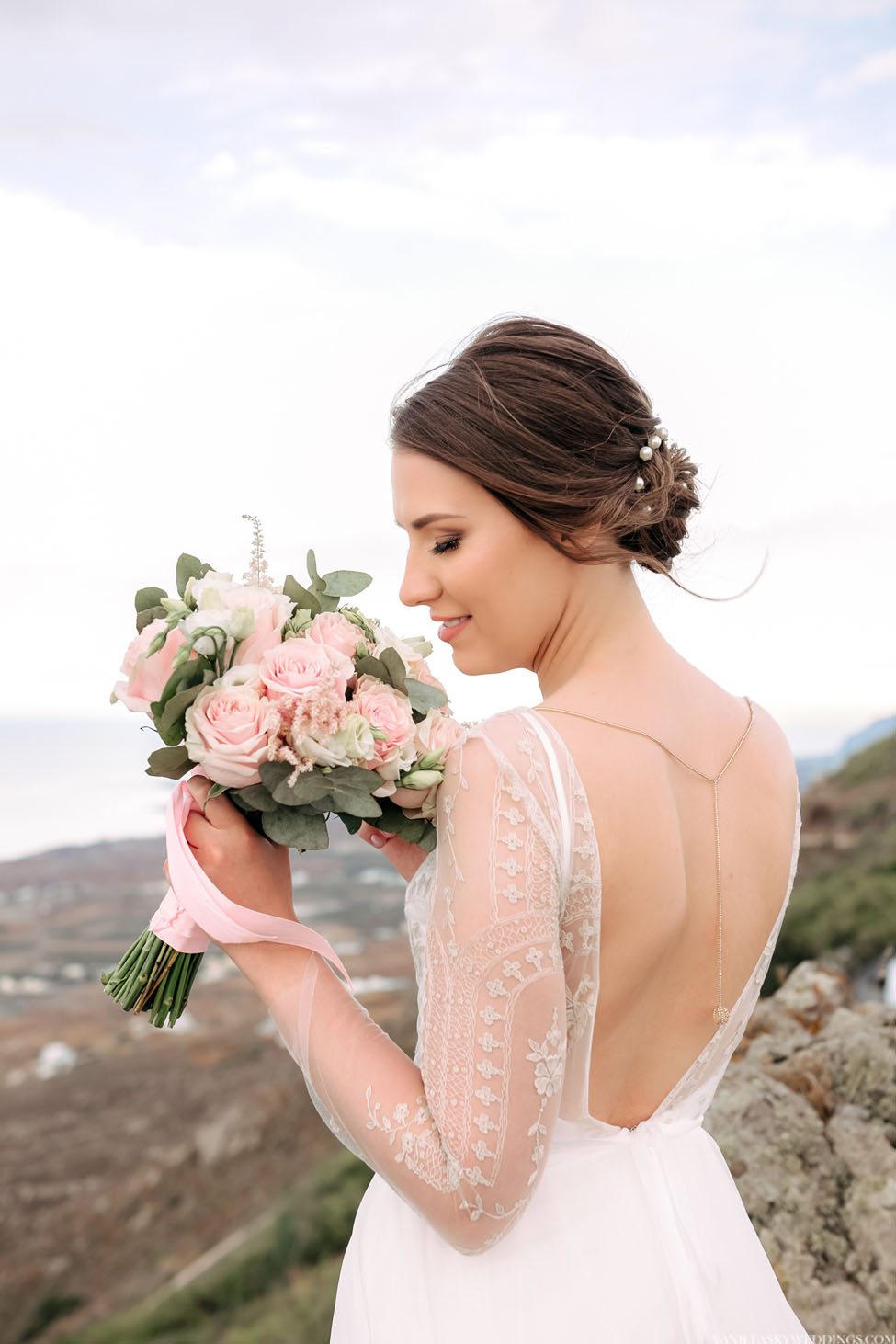 stylish_bouquet_santorini_wedding_greece_at_andromeda_villas