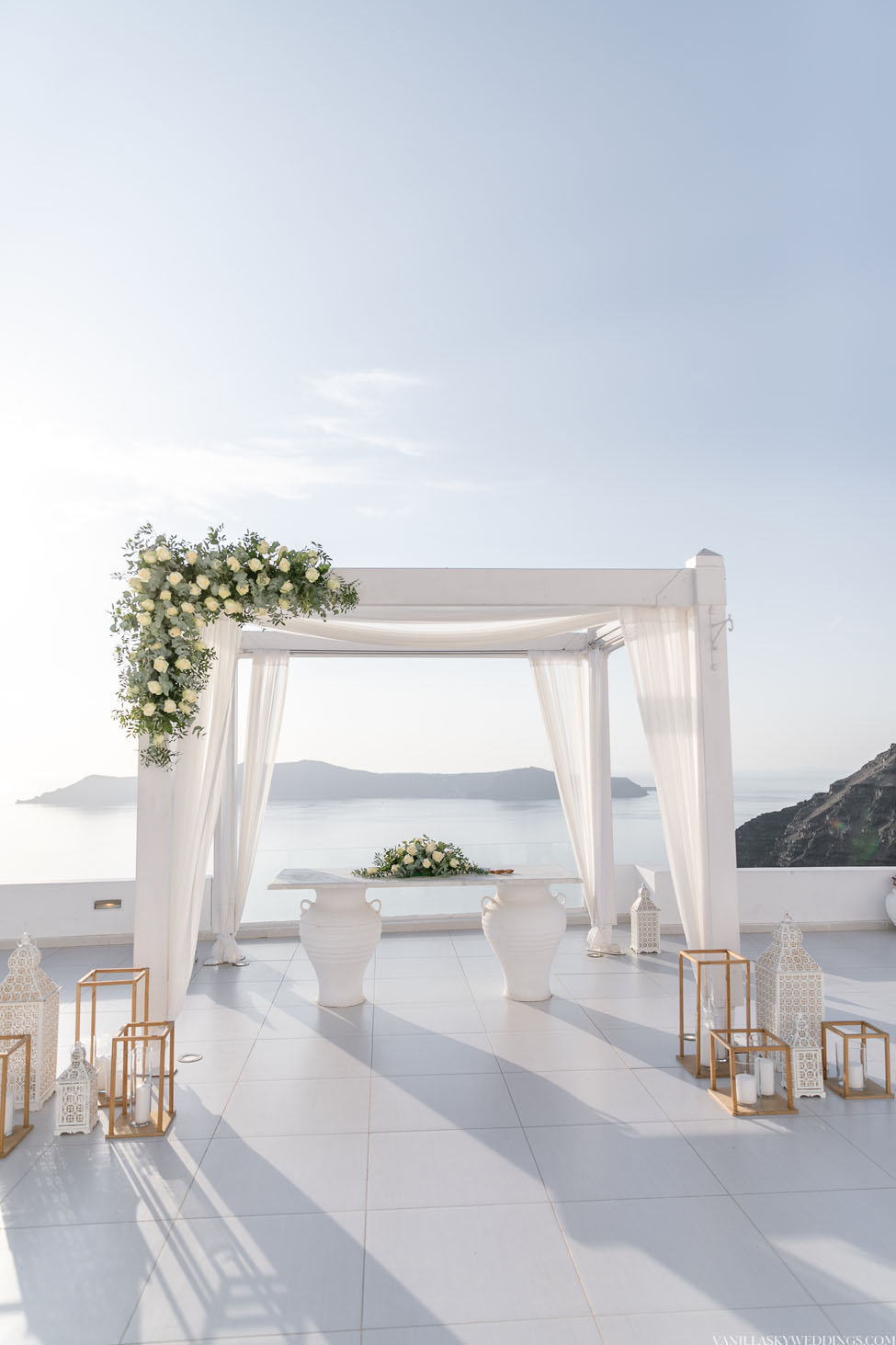 dana_villas-wedding_venue_santorini_greece_vanilla_sky_planner_ceremony_elopement