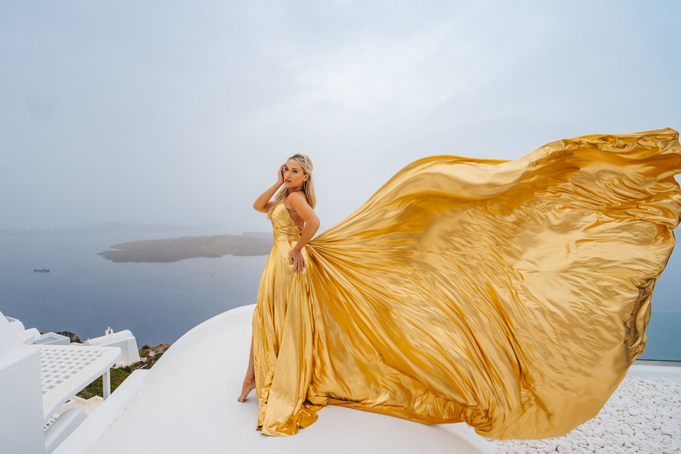 santorini-greece-PHOTO SHOOTS WITH FLYING DRESSES-golden-dress