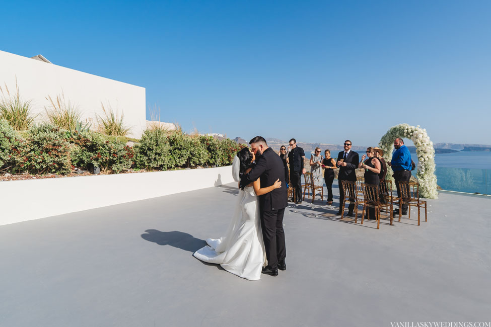 le-cote-oia-villas-wedding_venue_santorini_greece_vanilla_sky_planner_ceremony_elopement