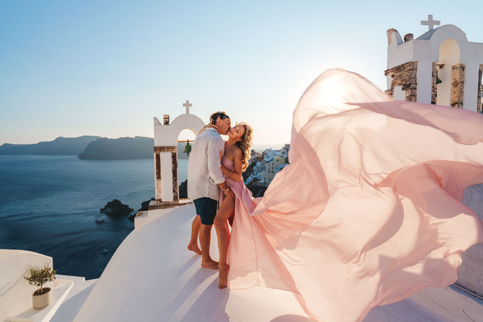 santorini-greece-PHOTO SHOOTS WITH FLYING DRESSES-pink-dress
