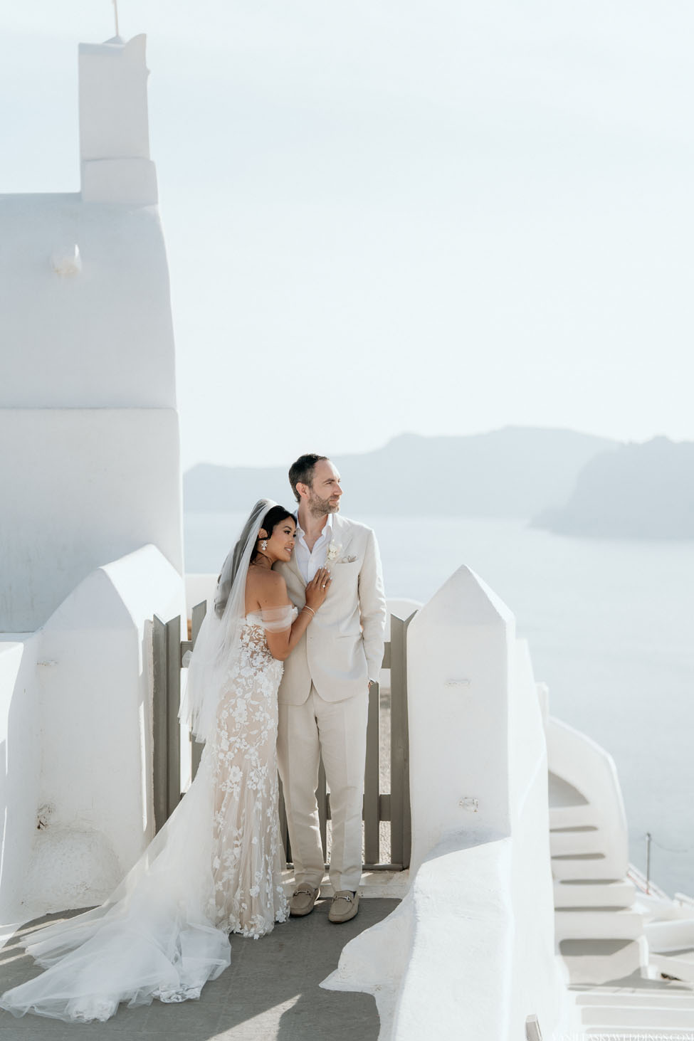 canaves-elopement-wedding-in-santorini-greece-oia